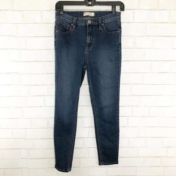 Free People Medium Wash Skinny Jeans, Size 27 - Picture 1 of 6